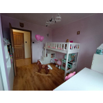 Modernes Halbhochbett – ideal für kleine Kinderzimmer